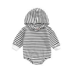 Rompers 018M Pasgeboren kind Baby jongens Klezen Kleed Stripe Print Romper Hooded Jumpsuit Lange mouwen Spring herfst Baby -outfit J220922