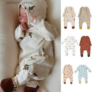 Rompers 2024 Lente lange mouw baby onesies baby katoen kleren voeten pyjama's been-wrapping boys romper cartoon pasgeboren bodysuit 0-9 maanden l47