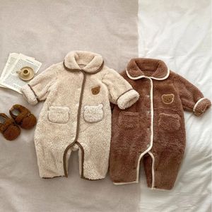 Barboteuses 8178 bébé combinaison hiver bébé garçon vêtements velours revers vêtements d'escalade mignon ours bébé fille pyjamas 231124