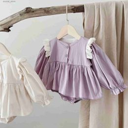 Rompers 8668 Baby Girls Raiper Jupe 2024 Spring and Automne Infant Lace V-Neck Baby Girls One Piece Vêtements Robe à manches longues L240402