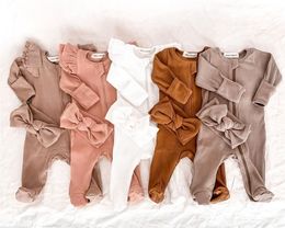 Rompertjes Herfst geboren Baby Jongens Meisjes Kleding Katoen Geribbelde Lange Mouwen Baby Jumpsuit Leuke Effen Rits Romper BabykledingHoofdband 230606