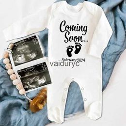 Rompers Baby Aankondiging Binnenkort 2024 Baby Bodysuit Baby Shower Gift NIEUW BABY KLACHT BABYGROW Geslachtslaapsuits Infant Romper H240508