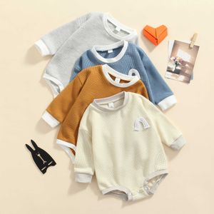 Mamelucos Ropa de niña Otoño Nuevo Algodón Arco iris Triángulo Mameluco Mono Manga larga Azul Gris Playsuit para niño recién nacido J220922