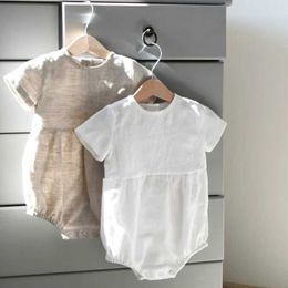 Rompers Baby Jumpsuit Boys and Girls Pure Cotton Linen Summer Baby Jumpsuit Baby Vêtements 0-24 mois D240516