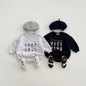 Rompertjes Baby Lange Mouw Cartoon Bodysuit Katoen Baby Casual Jumpsuit Mode Beer Print geboren Jongen Meisje Kleding 0-24M 230616