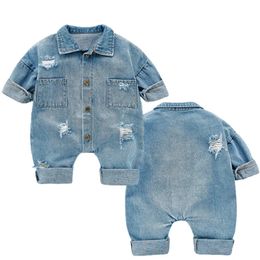 Barboteuses né bébé Denim bébé fille vêtements tenues bébé garçons barboteuses enfant coton trou Flexible Denim Costume filles infantile combinaison 231005