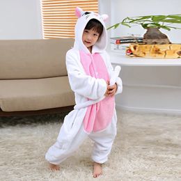 Barboteuses Enfant Garçons Chat Blanc Loup Oiseau Cosplay Chauve-Souris Pyjama Enfant Bébé Filles Hiver Vêtements De Nuit Halloween Robe De Fête À Capuchon Costume 231120