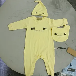 Rompers Designer 3pc Kids Body Body Body Babies Born Baby Jumpsuit Boys Letter Sautport Bib Hat CSD2403276-6