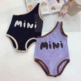 Barboteuses coréennes bébé été sans manches gilet licou cou combinaison mignon body pour nourrissons lettre filles vêtements 230823