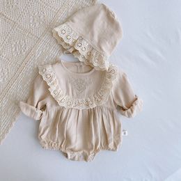 Peleles de encaje de princesa para niños pequeños, ropa de otoño Retro para niñas, ropa de algodón de primavera, trajes infantiles de Color puro, 2 uds. Con sombreros 230517