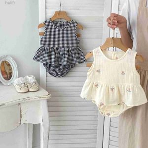 Rompers Milancel Summer Sweet Cotton Linen Baby Clothing Sweatshirt décontracté et short 2pcs Stuilateur à sweat à sweat pour nourrissons D240425