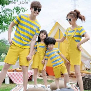 Juegos de playa de mamá mamá y bebé a juego para la ropa familiar Vacaciones Madre Madre Jumpsuit Padre e hija Hijo Outfits L410