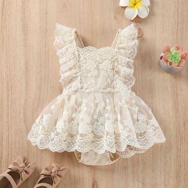 Rompers New Summer Baby dentelle BodySuit Body Toddler Broidered Flowers Girls One Piece H240425