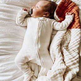 Rompertjes Pasgeboren Baby Jongen Meisje Pyjama Solid Lange Mouw Zip-up Footed Romper Bodysuit Fall Winter Outfit G1221
