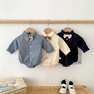 Mamelucos Recién Nacido Bebé Niño Guapo Camisa Polo Moda A Cuadros Corbata Manga Larga Mono SingleBreasted Algodón Sólido Boy Body One Piece J220922