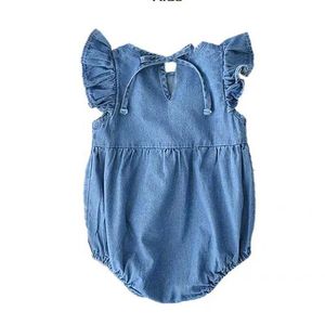 Rompers Summer Denim Baby Girls Ruffle Sans manche Bodys Soft Breathable Tissu Toddler NOUVELLES Vêtements bébé Romper H240425