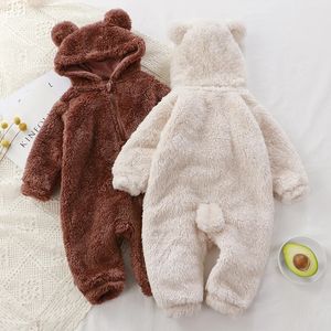 Rompertjes Winter Warm Baby Romper Coral Fleece Cartoon Beer Capuchon Jongens Meisjes geboren Baby Jumpsuit Kleding Zachte Pyjama Overalls 231204