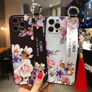 Mode Polsband Telefoon Gevallen Voor iphone 13 12 11 14 Pro MAX X XR XS 7 8 Plus 14Plus Rose Bloemen Zachte TPU Cover Polsband Mobiele Telefoon Shell