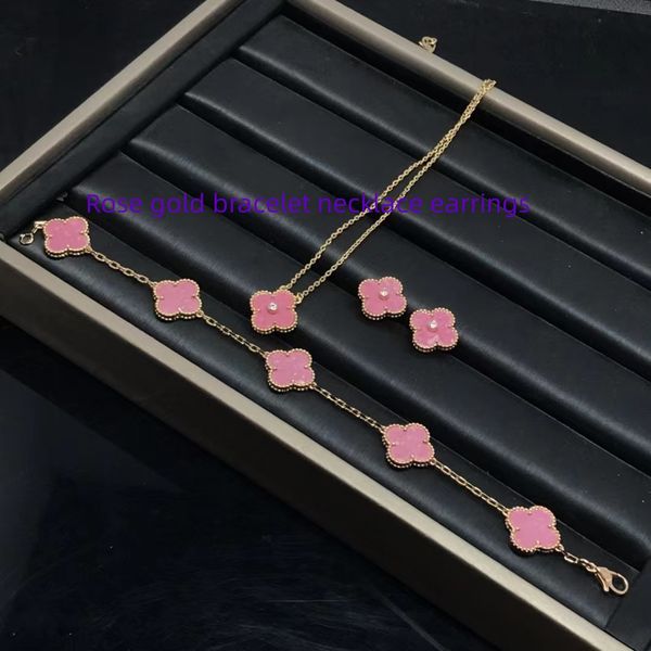 Pulsera de oro rosa Conjunto de collar y pendientes Colgante de hierba de la suerte de doble cara Fritillaria blanca Cadena de hueso con candado de oro rosa de 18 quilates Collar de mujer con flor de cuatro hojas