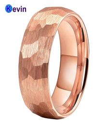 Anillo de martillo de oro rosa anillo de tungsteno de tungsteno para hombres para hombres, acabado cepillado con martillo multifacético 6 mm de 8 mm Fit9743564