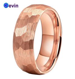 Anillo de martillo de oro rosa anillo de tungsteno de tungsteno para hombres para hombres para mujeres, acabado cepillado con martillo multifacético 6 mm de 8 mm de comodidad Fit9179076