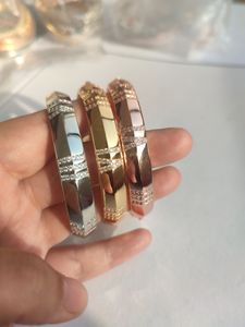 oro rosa plata diamante pulsera pozos de tenis Elegantes brazaletes de lujo Pulseras de Roma Joyería de moda para hombres mujeres Fiesta Regalos de boda accesorios geniales