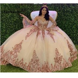 Rose Gold Splity Quinceanera Prom Dresses 2022 Modern Sweetheart Lace Appliques Sequins Ball Gown Tul Tul Vintage Night Fiest 1934