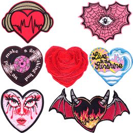 Rose Hearts Patches Punk Bat Geborduurd Ijzer op Naai op Hartvorm Patch DIY Applique voor Kleding Jas Rugzak Jeans