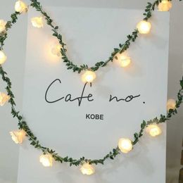 Rose Led Rotan Rose Flower String Light Garland Bruiloft Decoratie Verjaardag Valentijnsdag Bruiloft Bloemen Decoratie voor Muur Y0720