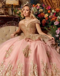 Roze roze gouden pailletten Appliques Quinceanera-jurken Off schouderprinses Verjaardagsvatte Corset Sweet 16 jurken Vestidos