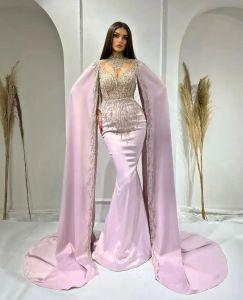 Roos Roze Zeemeermin Galajurken Mouwloos V-hals Halter Capes Appliqués Glinsterende Pailletten Satijn Kralen Vloerlengte Diamanten Avondjurk Grote maten Op maat gemaakt