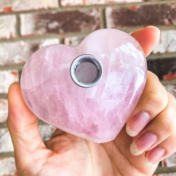 Pipe en cristal en forme de cœur en quartz rose