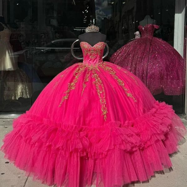 Vestidos de quinceañera rosa roja para niñas dulces 16 vestido de fiesta apliques de encaje con gradas Tull 15 fiesta de cumpleaños vestido de fiesta desfile Miss Gala