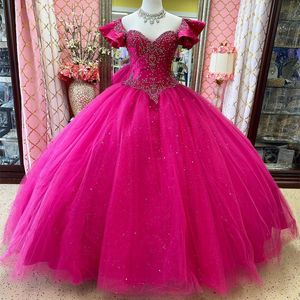 Rose Rood Glanzend Sweetheart Quinceanera Jurken Baljurk Kralen Kristal Sweet 16 Jurken Uit de Schouder Verjaardagsfeestje vestidos de 15