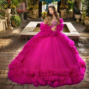 Rose rood lieverd Quinceanera jurk baljurk kralen kristal Tull gelaagde formele galajurk voor Sweet 16 meisje gewaden vestidos de 15