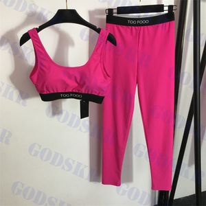 Ensembles de yoga Designer Maillots de bain roses Sous-vêtements de sport pour femmes avec coussinets de poitrine Leggings serrés élastiques