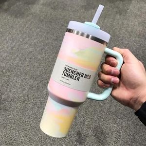 DHL 40oz schone lei Warm koele serene borstelstreken Cups 40 oz roestvrijstalen tuimelaars met handvat en stro cbrobrand lente blauw winter roze reisauto mokken 0524