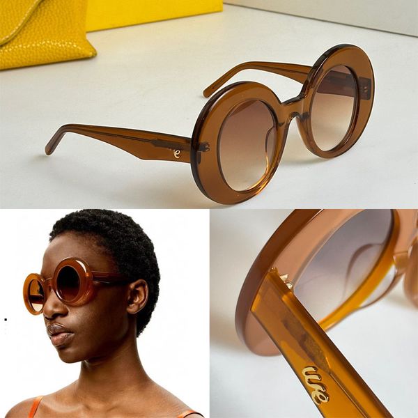 Gafas de sol redondas de pasarela con montura especial, paneles curvos, patillas decoradas con símbolos de letras de metal 40089, adecuadas para hombres y mujeres