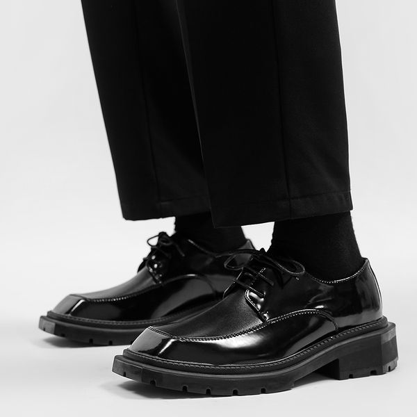 Tête ronde en cuir marque de luxe hommes conduite décontractée concepteur noir semelle épaisse à lacets Oxford chaussures de mariage pour garçons robe de soirée bottes