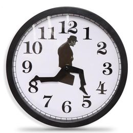 Ronde Vorm Britse Ministerie van Silly Walk Wall Clock Comedian Home Decor Nieuwigheid Horloge Grappige Walking Silent Mute Clocks