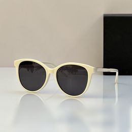 Lunettes de soleil rondes pour femmes, lunettes de soleil de styliste, monture en acétate de style rétro européen et américain, lunettes de haute qualité adaptées à toutes les formes de visage