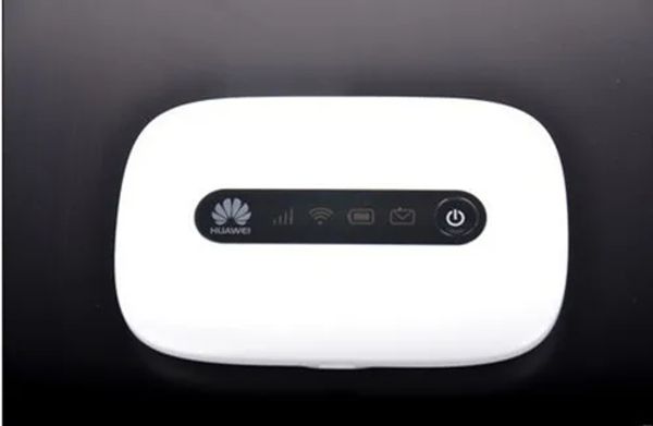 Routeurs Router Huawei déverrouillé E5220 3G WiFi Wireless Router 3G Dongle WiFi Modem HSPA + HSPA UMTS 2100MHz