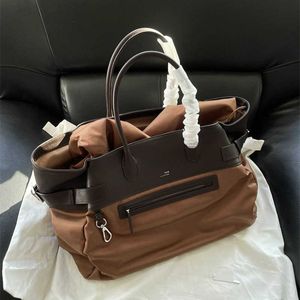 Sac fourre-tout de grande capacité en tissu Nylon pour femmes, sac luxueux Margaux à bandoulière Portable de 17 pouces, 240115