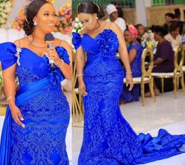 Royal Blue African Prom Dresses Big Bow Ruches Kant Applique Beaded Aso Ebi Arabische zeemeermin avondkleding jurken Abendkleider