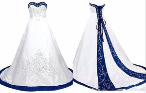 Royal Blue and White Wedding Dress Borduurwerkprinses Satin A Line Back Up Back Court Train Beads Lange goedkope Wedding GOW237W