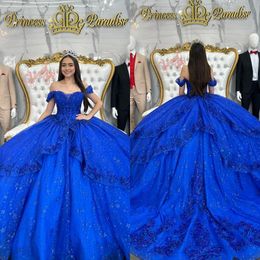 Robes de robe de bal Royal Blue sur épaule Floral Sequins Appliques Pageant Prom Robe Sweep Train Sweet 15 Masquerade Quinceanera Robe 0417