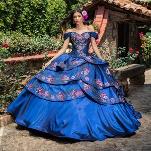 Royal Blue kralen baljurk Quinceanera -jurken Applique Off the Shoulder Halsline gelaagde prom -jurken Satin geplooid zoete 15 maskerade jurk