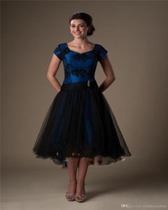 Royal Blue Black High Low Modest Cocktail -jurken Kort met dopmouwen kralen Appliques Lace Appliques Korte voorkant Long Back Pro6810437