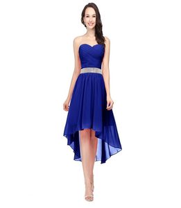 Royal Blue Bridesmeisje jurken High Low Sweetheart kralen Sash veter terug goedkope chiffon bescheiden trouwfeestjurken