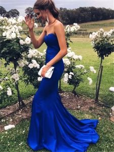 Royal Blue Bridesmeisje jurken eenvoudig ontworpen zeemeermin lieverd Backless Long Wedding Guest of Honor jurken avond prom jurk formele gewaden aangepast BC15201